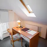 Ξενοδοχείο Garni Am Markt - Businesshotel - Fruehstuecksbuffet - Fahrradabstellplatz - Hunde Willkommen Neustadt bei Coburg