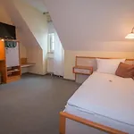 Ξενοδοχείο Garni Am Markt - Businesshotel - Fruehstuecksbuffet - Fahrradabstellplatz - Hunde Willkommen Neustadt bei Coburg