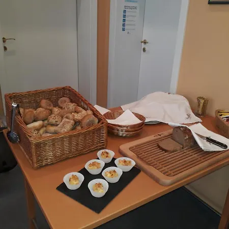 Garni Am Markt - Businesshotel - Fruehstuecksbuffet - Fahrradabstellplatz - Hunde Willkommen 酒店 科堡新城