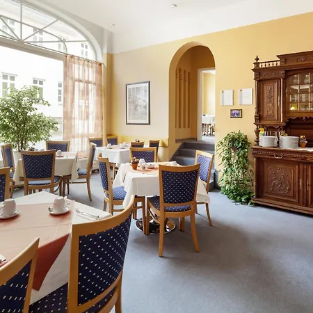 Garni Am Markt - Businesshotel - Fruehstuecksbuffet - Fahrradabstellplatz - Hunde Willkommen
