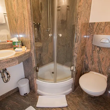 Garni Am Markt - Businesshotel - Fruehstuecksbuffet - Fahrradabstellplatz - Hunde Willkommen Ξενοδοχείο Neustadt bei Coburg