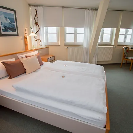Garni Am Markt - Businesshotel - Fruehstuecksbuffet - Fahrradabstellplatz - Hunde Willkommen 호텔 노이스타트 바이 코부르크