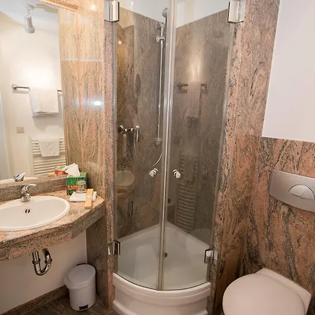 Garni Am Markt - Businesshotel - Fruehstuecksbuffet - Fahrradabstellplatz - Hunde Willkommen 3*
