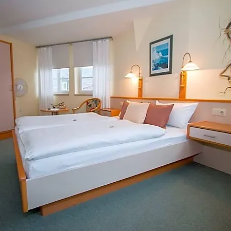 Ξενοδοχείο Garni Am Markt - Businesshotel - Fruehstuecksbuffet - Fahrradabstellplatz - Hunde Willkommen 3*