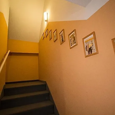 Ξενοδοχείο Garni Am Markt - Businesshotel - Fruehstuecksbuffet - Fahrradabstellplatz - Hunde Willkommen Neustadt bei Coburg