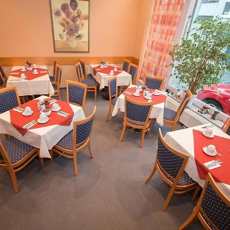 酒店 Garni Am Markt - Businesshotel - Fruehstuecksbuffet - Fahrradabstellplatz - Hunde Willkommen 科堡新城