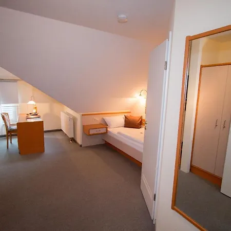 Garni Am Markt - Businesshotel - Fruehstuecksbuffet - Fahrradabstellplatz - Hunde Willkommen 3* Neustadt bei Coburg
