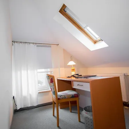 Garni Am Markt - Businesshotel - Fruehstuecksbuffet - Fahrradabstellplatz - Hunde Willkommen 科堡新城