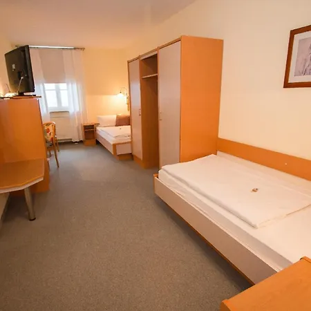 酒店 Garni Am Markt - Businesshotel - Fruehstuecksbuffet - Fahrradabstellplatz - Hunde Willkommen 科堡新城