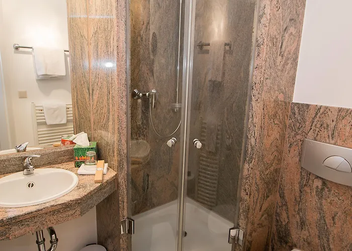 Garni Am Markt - Businesshotel - Fruehstuecksbuffet - Fahrradabstellplatz - Hunde Willkommen 3*