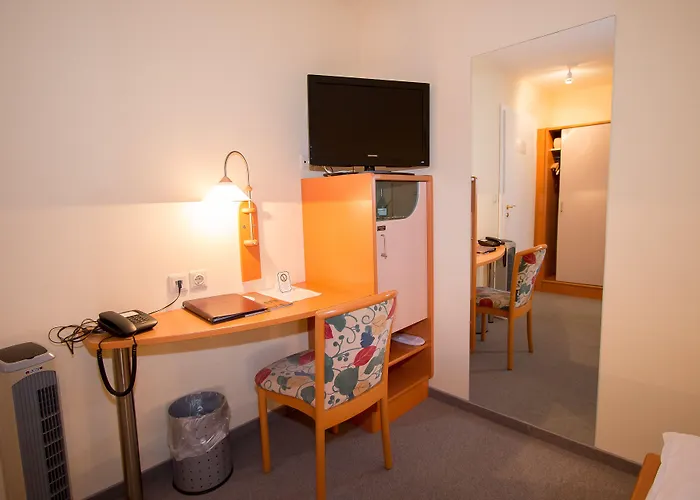 Garni Am Markt - Businesshotel - Fruehstuecksbuffet - Fahrradabstellplatz - Hunde Willkommen 3*