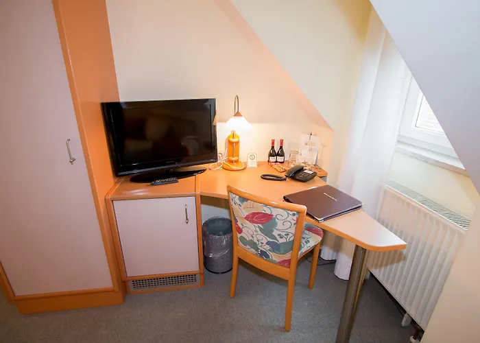 Garni Am Markt - Businesshotel - Fruehstuecksbuffet - Fahrradabstellplatz - Hunde Willkommen מלון 3*