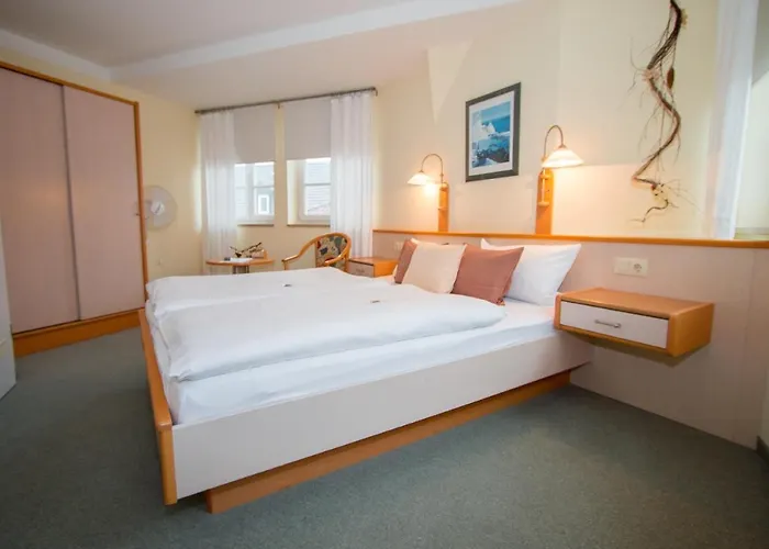 Garni Am Markt - Businesshotel - Fruehstuecksbuffet - Fahrradabstellplatz - Hunde Willkommen Ξενοδοχείο 3*