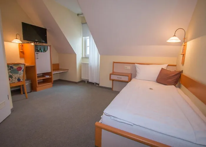 Ξενοδοχείο Garni Am Markt - Businesshotel - Fruehstuecksbuffet - Fahrradabstellplatz - Hunde Willkommen Neustadt bei Coburg