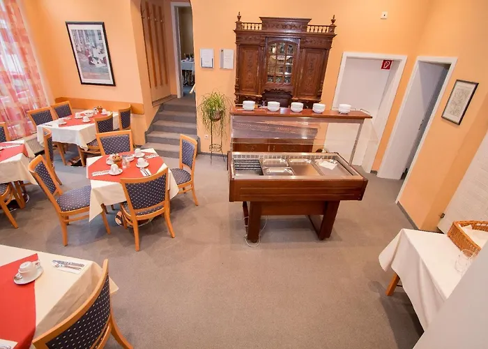 Hotel Garni Am Markt - Businesshotel - Fruehstuecksbuffet - Fahrradabstellplatz - Hunde Willkommen 3*