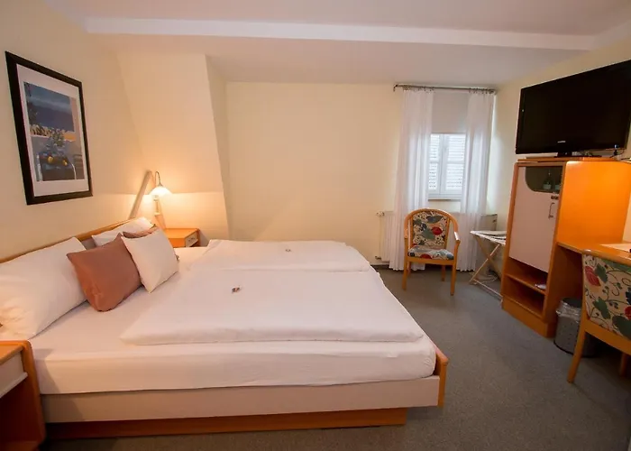 Hotel Garni Am Markt - Businesshotel - Fruehstuecksbuffet - Fahrradabstellplatz - Hunde Willkommen